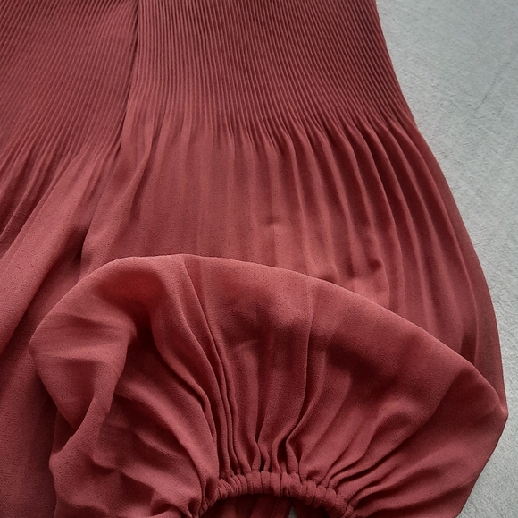 Aritzia-Wilfred Talence Pleated off the shoulder blouse. - Picture 4 of 7